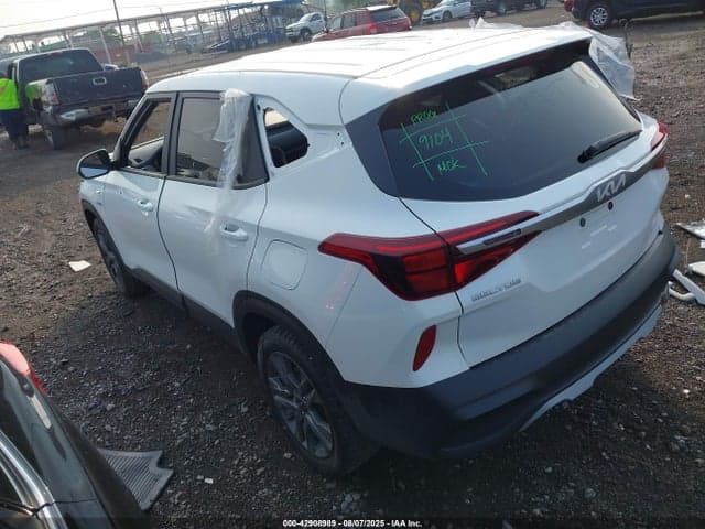 2023 KIA SELTOS LX 3