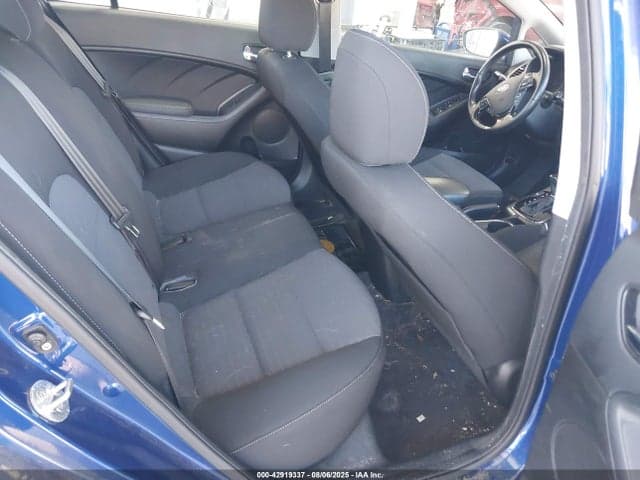 2017 KIA FORTE S 8