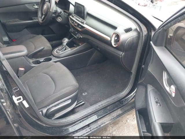 2019 KIA FORTE FE 5