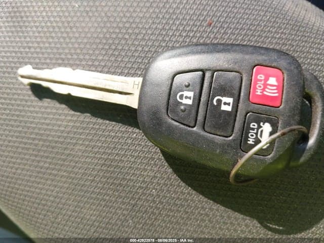 2017 TOYOTA COROLLA LE 11