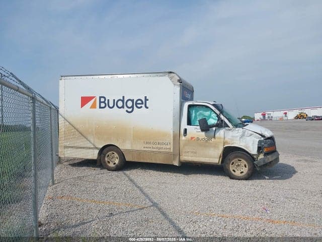 2022 GMC SAVANA CUTAWAY WORK VAN 13