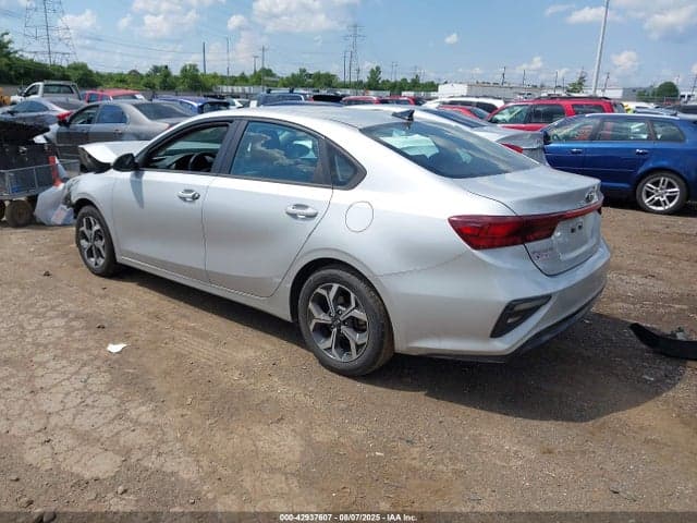 2021 KIA FORTE LXS 3