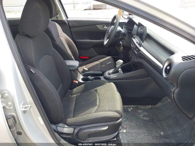 2021 KIA FORTE LXS 5