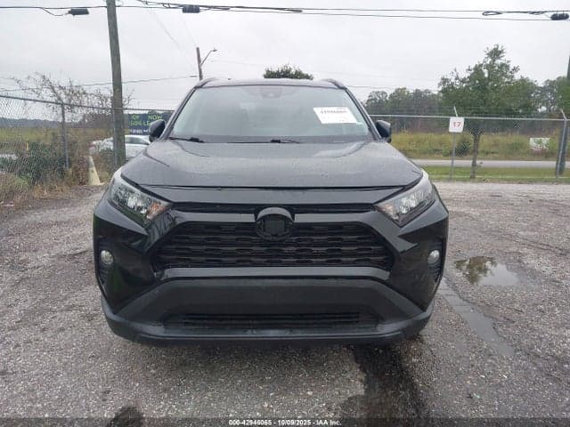 2021 TOYOTA RAV4 XLE 6