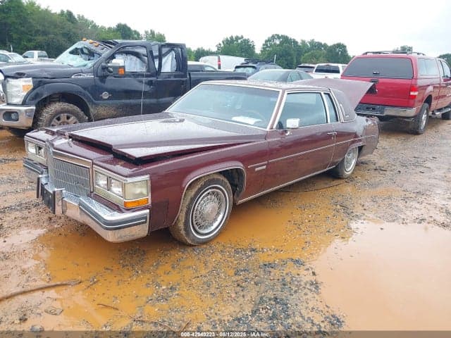 1983 CADILLAC DEVILLE 2