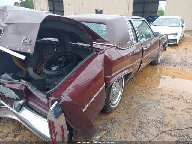 1983 CADILLAC DEVILLE 6