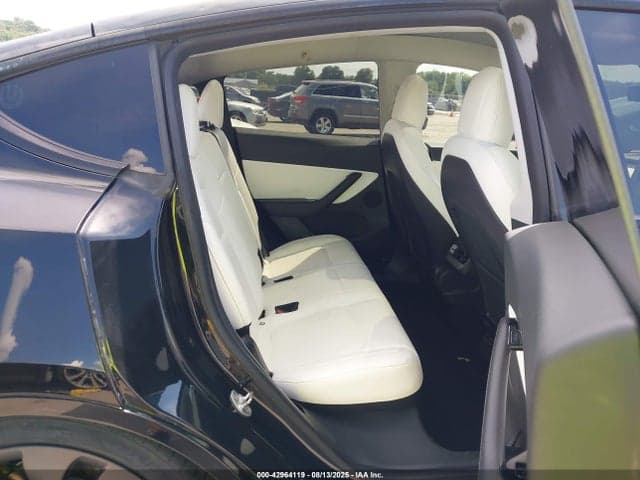 2020 TESLA MODEL Y LONG RANGE DUAL MOTOR ALL-WHEEL DRIVE 8