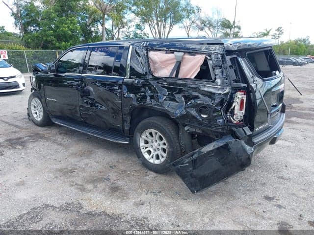 2019 GMC YUKON XL SLT 3