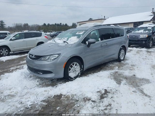 2020 CHRYSLER VOYAGER LXI 2