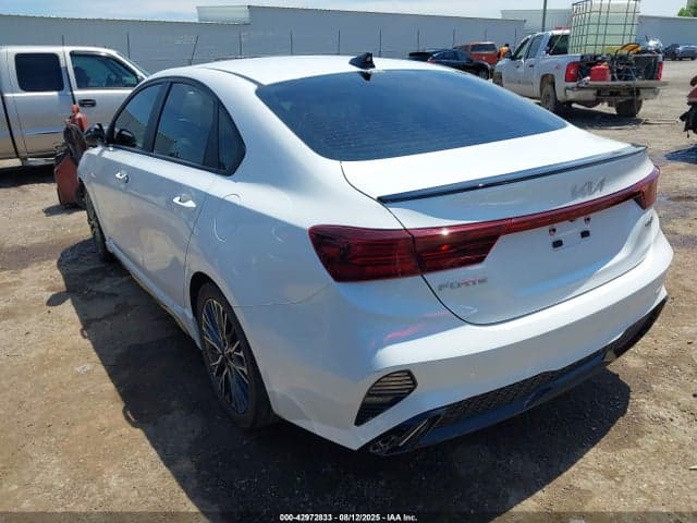 2023 KIA FORTE GT-LINE 3