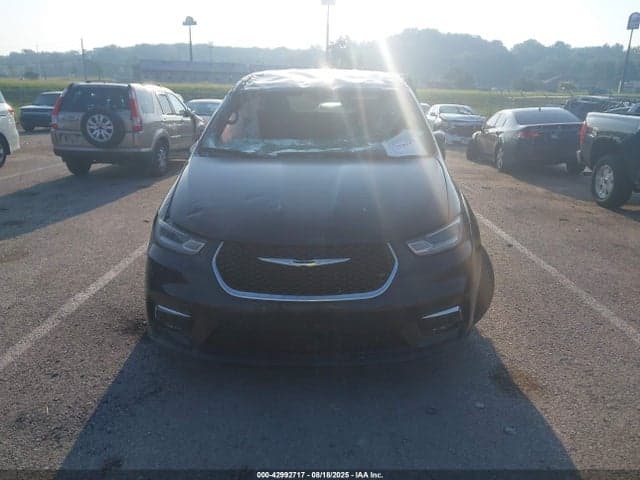 2024 CHRYSLER PACIFICA TOURING 11