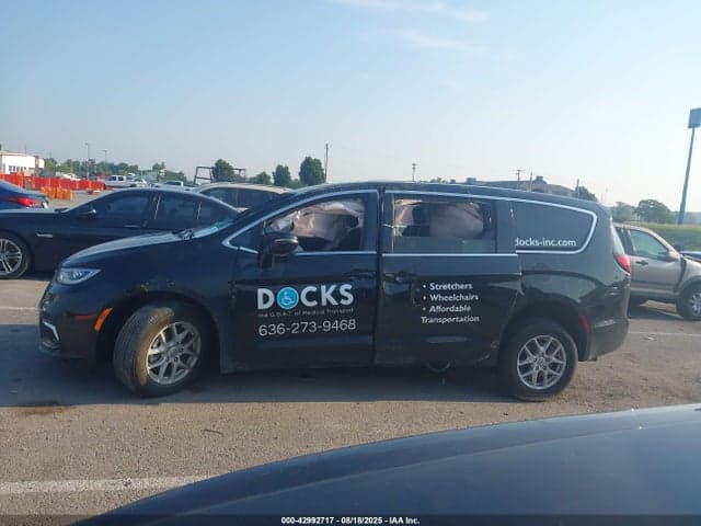 2024 CHRYSLER PACIFICA TOURING 13