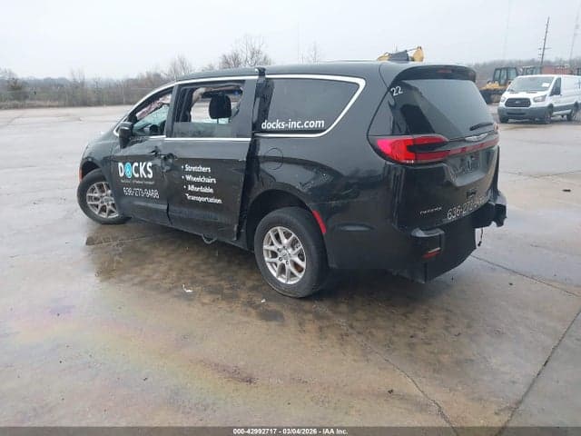 2024 CHRYSLER PACIFICA TOURING 3