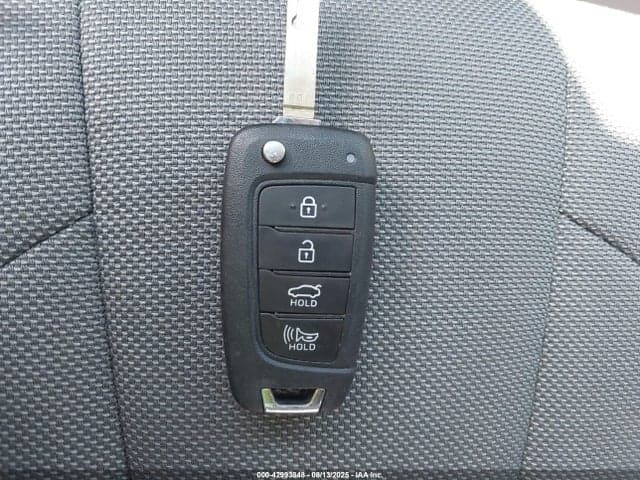 2024 HYUNDAI ELANTRA SE 11