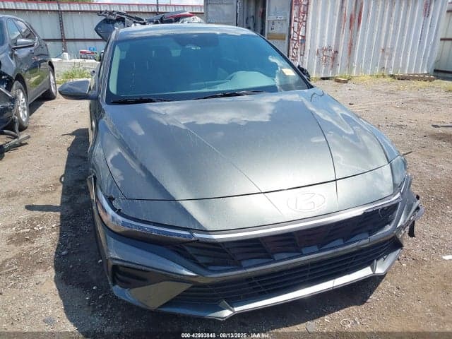 2024 HYUNDAI ELANTRA SE 12