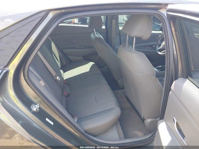 2024 HYUNDAI ELANTRA SE 8