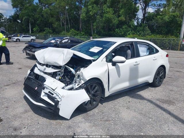 2024 TOYOTA COROLLA SE 2