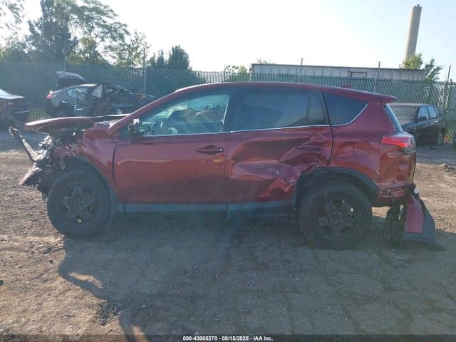 2018 TOYOTA RAV4 LE 13