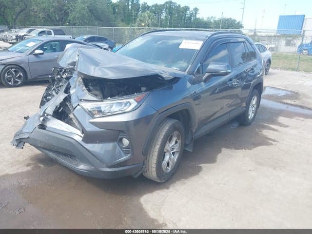 2021 TOYOTA RAV4 XLE 2