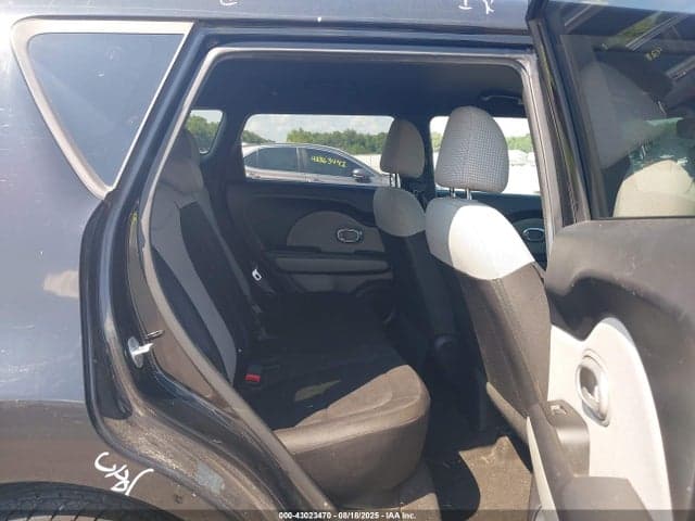 2017 KIA SOUL 8