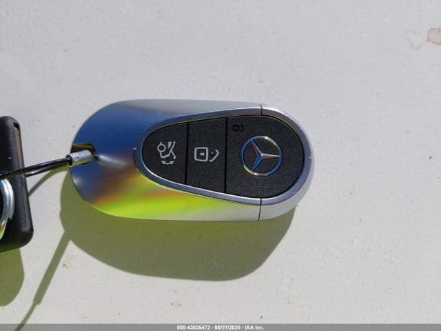 2025 MERCEDES-BENZ C 300 11