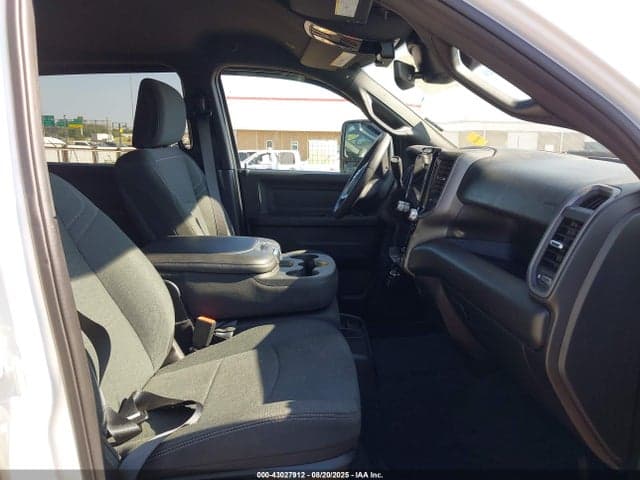 2025 RAM 2500 TRADESMAN 4X4 6'4 BOX 5