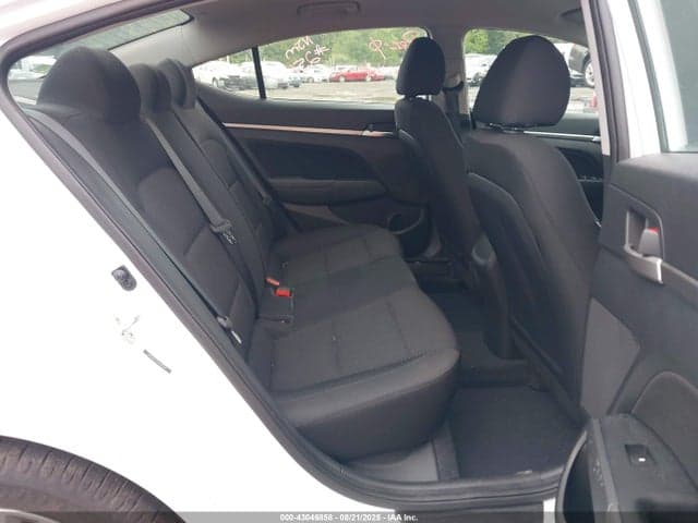 2020 HYUNDAI ELANTRA SEL 8