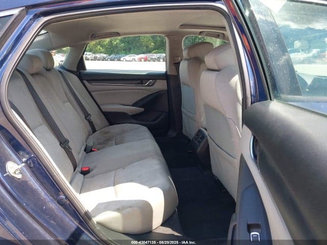 2018 HONDA ACCORD EX 8