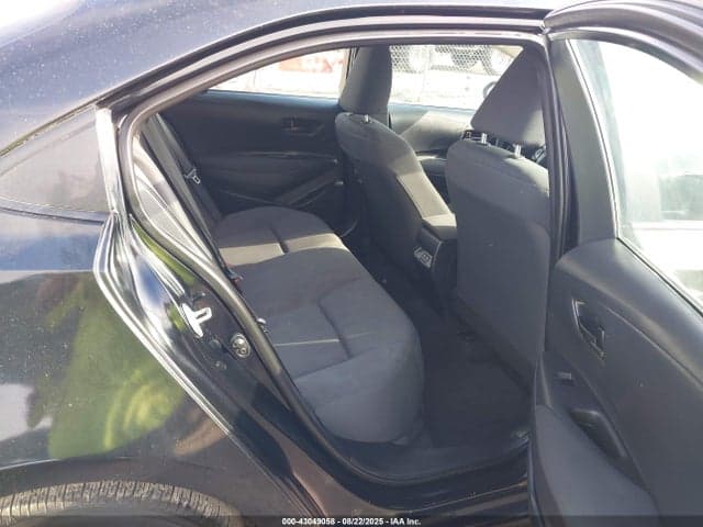 2024 TOYOTA COROLLA LE 8