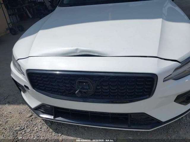 2024 VOLVO S60 B5 CORE DARK THEME 6