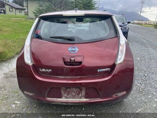 2017 NISSAN LEAF S 12