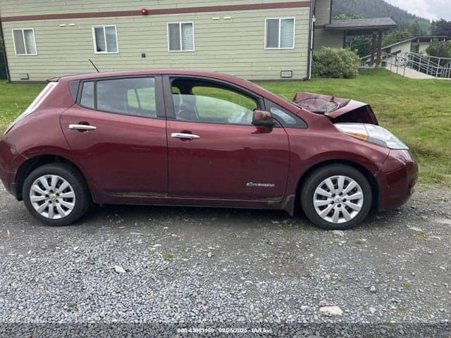 2017 NISSAN LEAF S 13