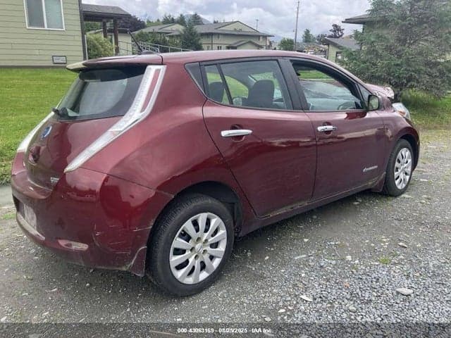 2017 NISSAN LEAF S 4