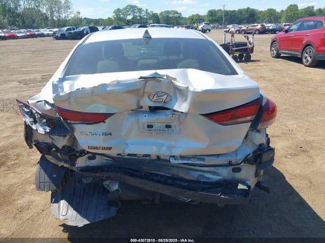 2018 HYUNDAI ELANTRA SEL 17