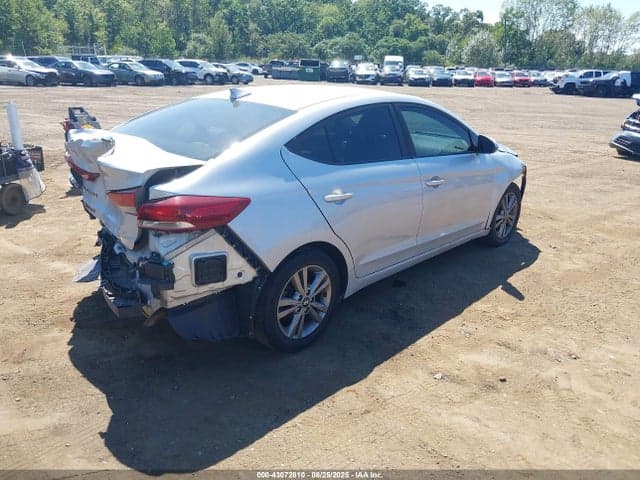 2018 HYUNDAI ELANTRA SEL 4
