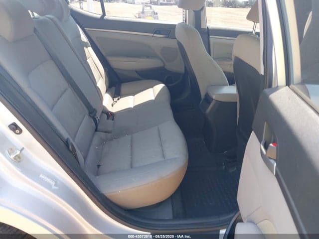 2018 HYUNDAI ELANTRA SEL 8