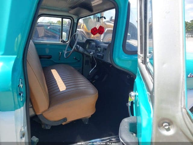 1961 CHEVROLET PICK-UP 5
