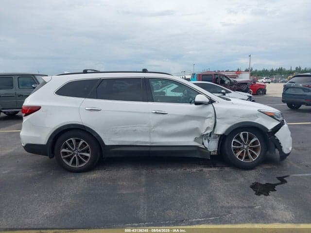 2017 HYUNDAI SANTA FE SE 13