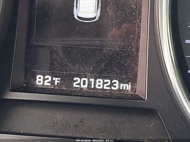 2017 HYUNDAI SANTA FE SE 15