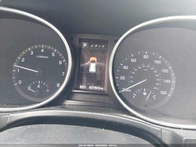2017 HYUNDAI SANTA FE SE 7