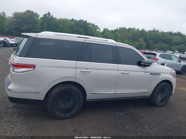 2022 LINCOLN NAVIGATOR RESERVE 13