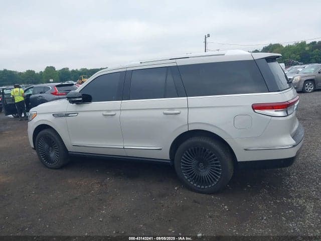2022 LINCOLN NAVIGATOR RESERVE 14