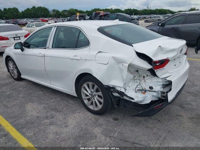 2023 TOYOTA CAMRY LE 3