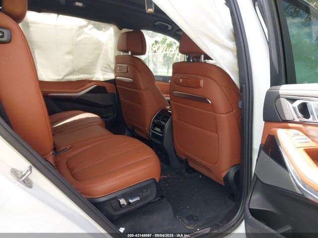 2024 BMW X7 XDRIVE40I 8