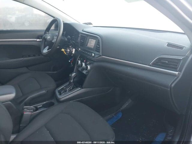 2019 HYUNDAI ELANTRA SE 5