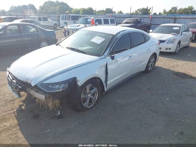 2020 HYUNDAI SONATA SE 2