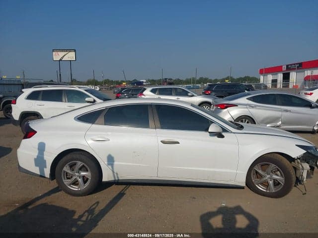 2020 HYUNDAI SONATA SE 12