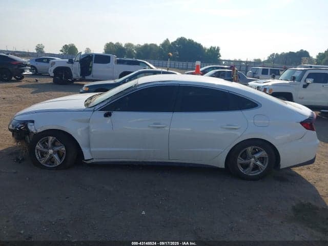 2020 HYUNDAI SONATA SE 13
