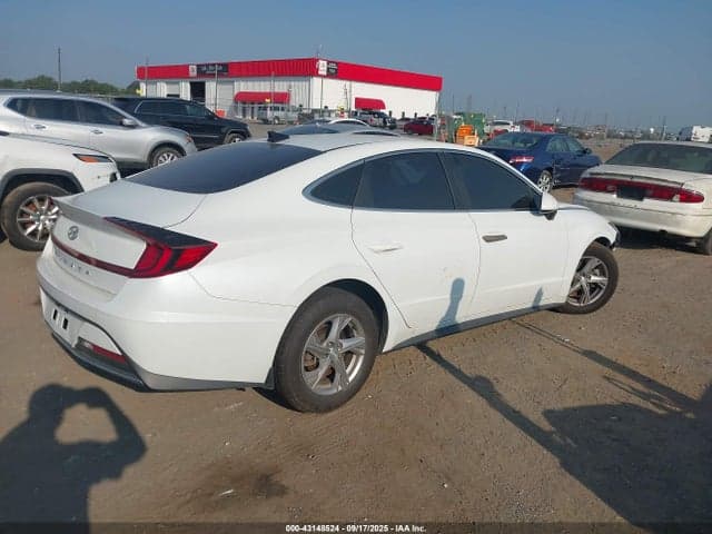 2020 HYUNDAI SONATA SE 4