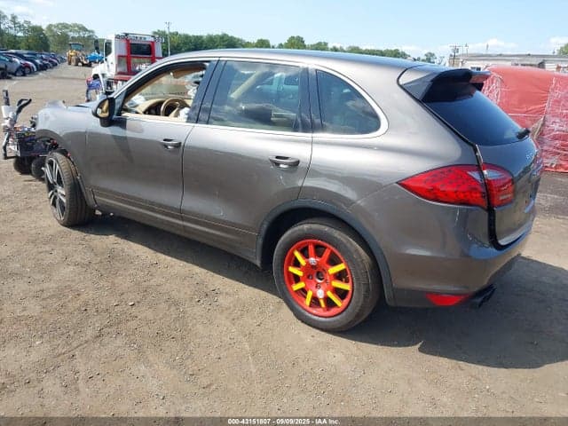 2012 PORSCHE CAYENNE 3